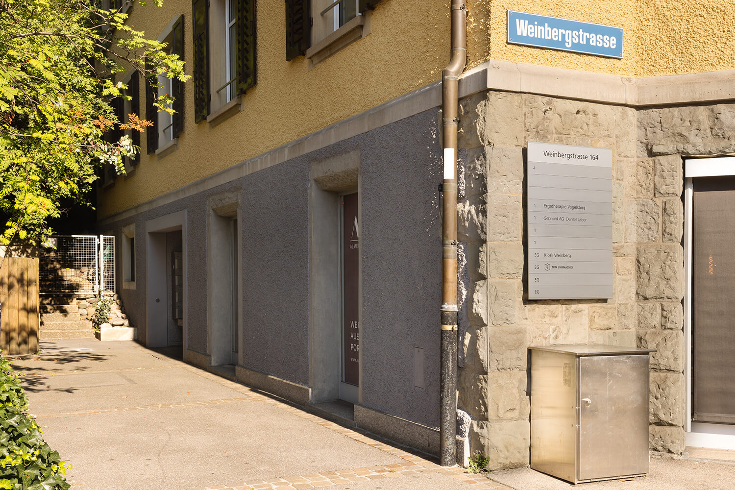 Hauseingang, Ergotherapie Vogelsang, Weinbergstrasse 164